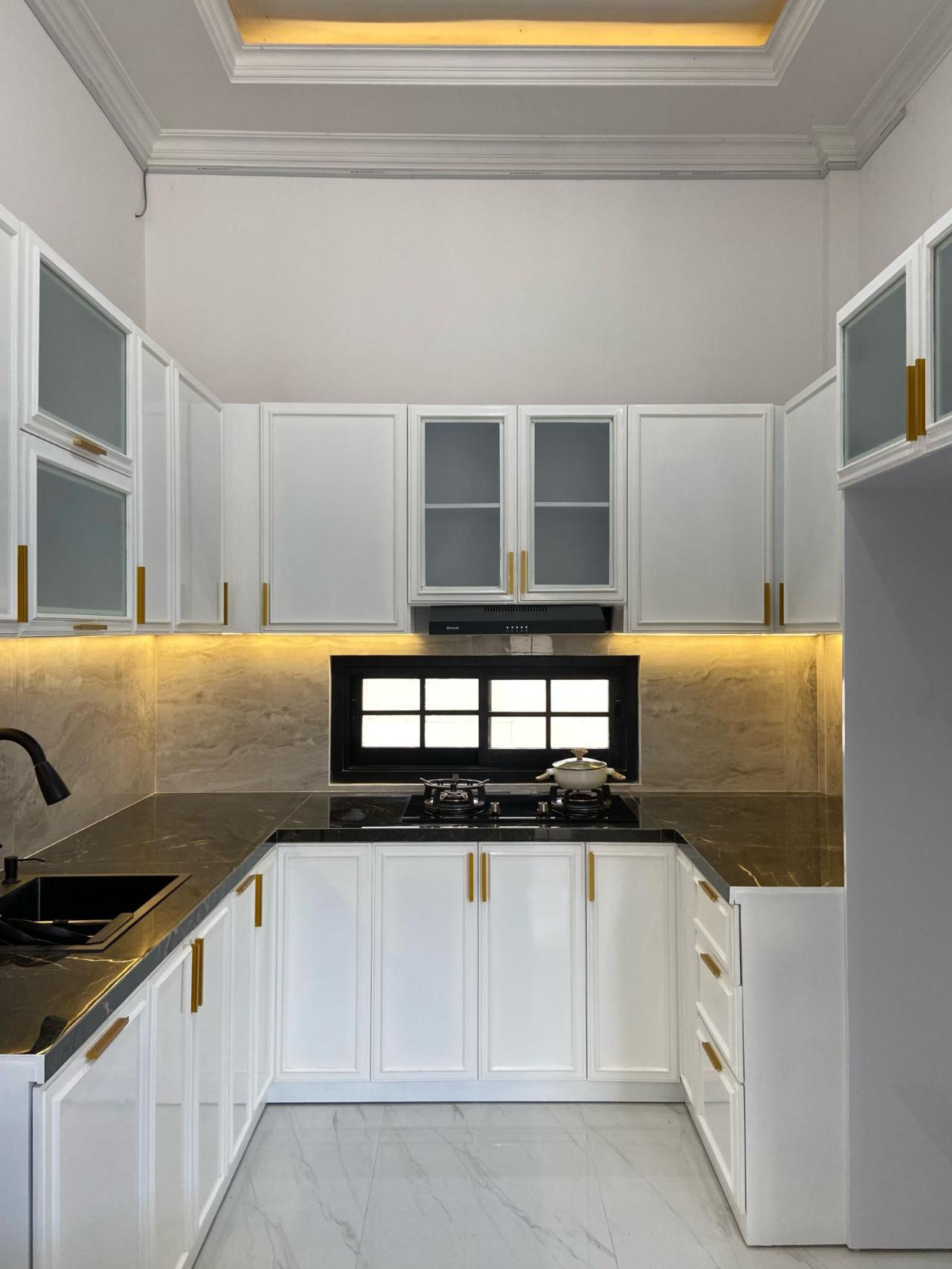 Kitchen Set Ibu Indri - U-shape full view